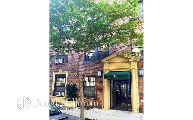 Sold by Douglas Elliman | media 8