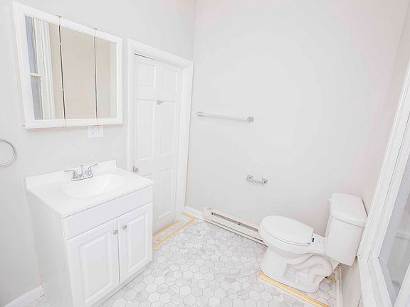 3rd image of 29 N East St #6