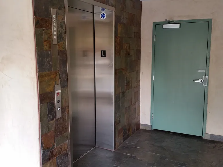 Sedona Apartments — Photo 2