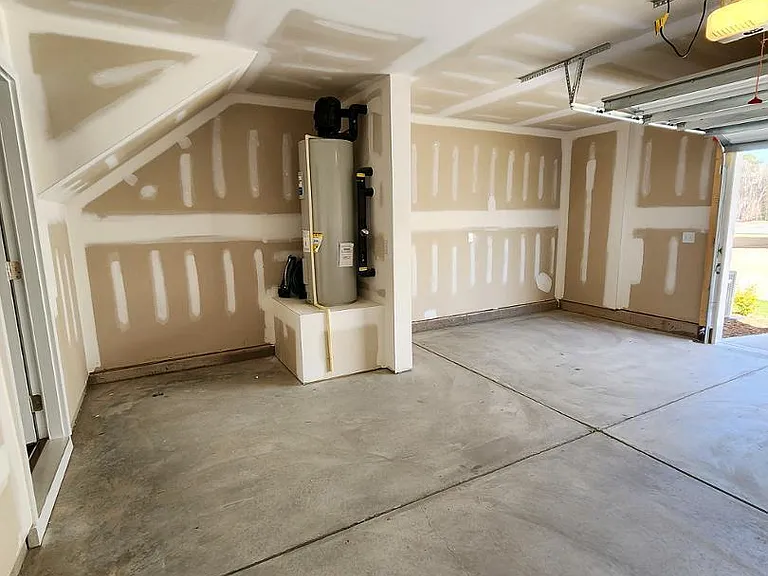 2431 Kasota Ln — Photo 51