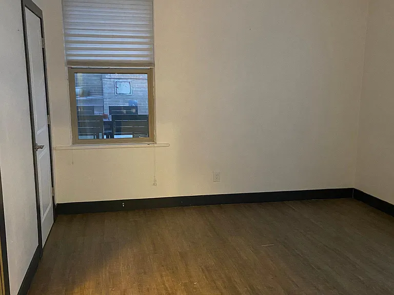 333 E 1st Ave — Photo 10