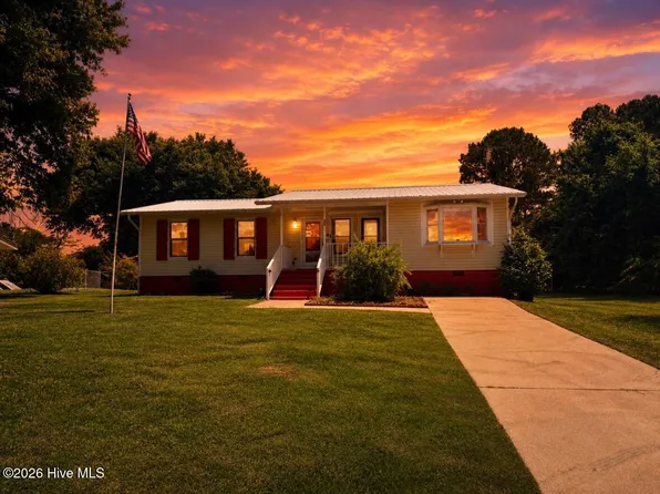 32 Arrowhead Drive, Hubert, NC 28539