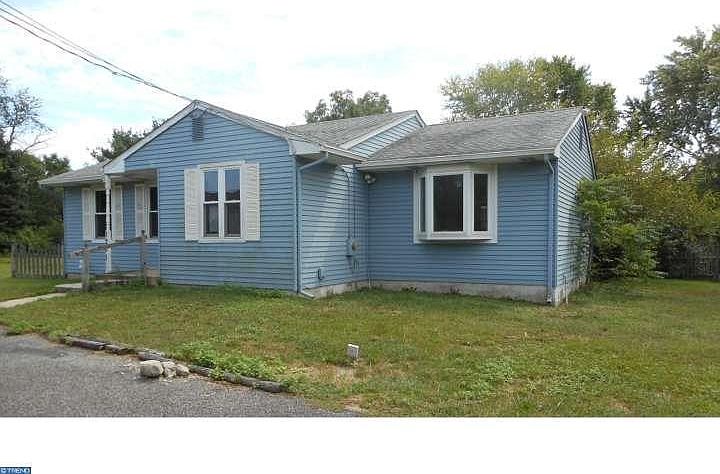 1st image of 1201 Sylvia Ln