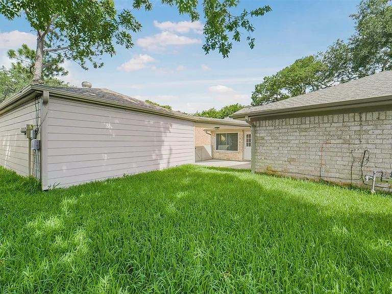 21323 Park Bluff Dr — Photo 49