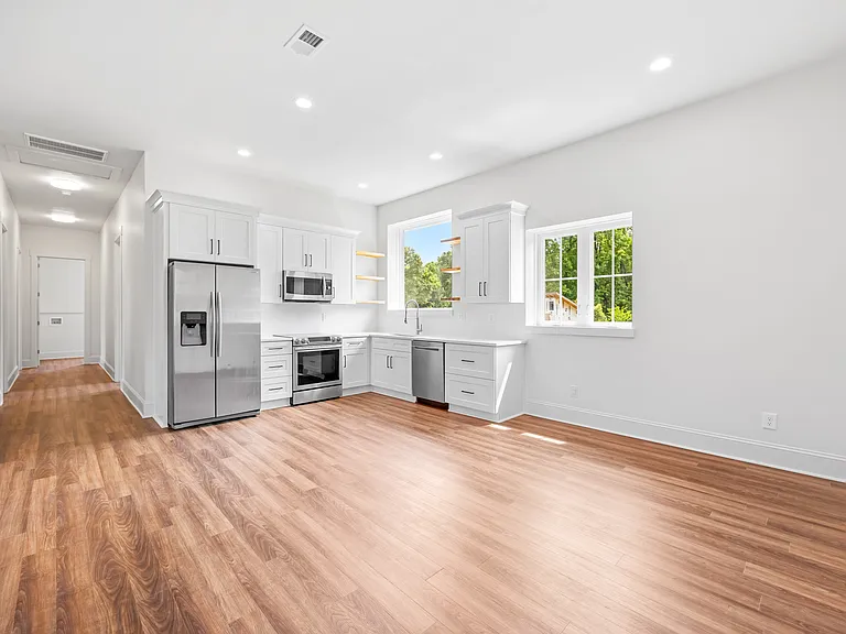 2540 Penninger Cir — Photo 13
