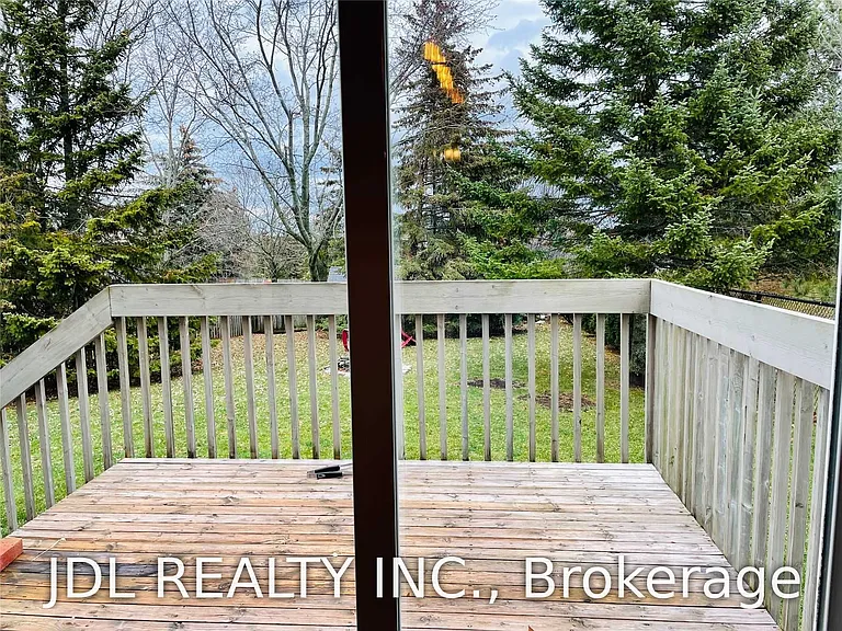 163 Carrick Ave — Photo 10