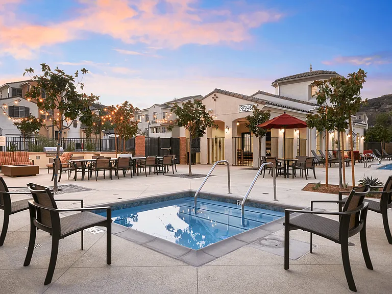 Mitchell Place Apartments — Photo 14