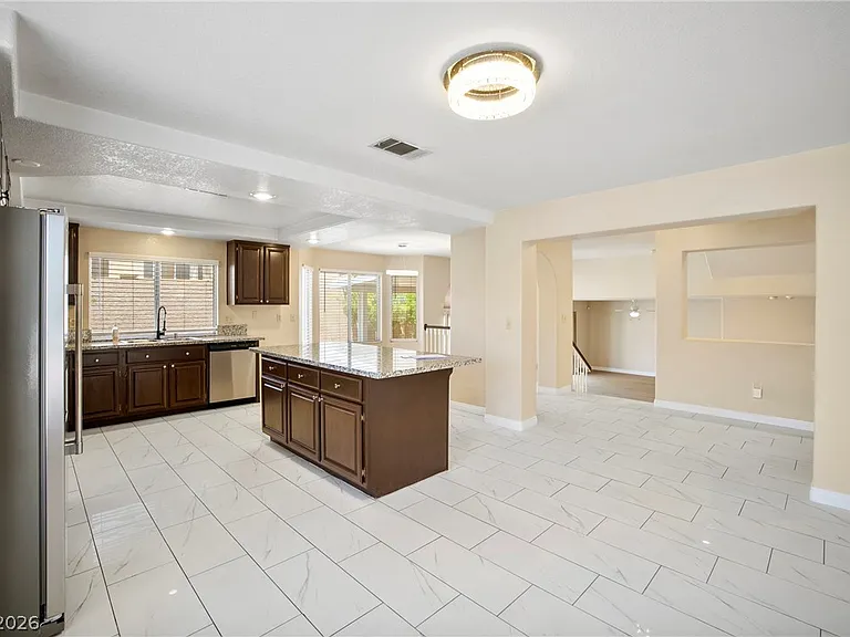 3775 Emerald Bay Cir — Photo 8