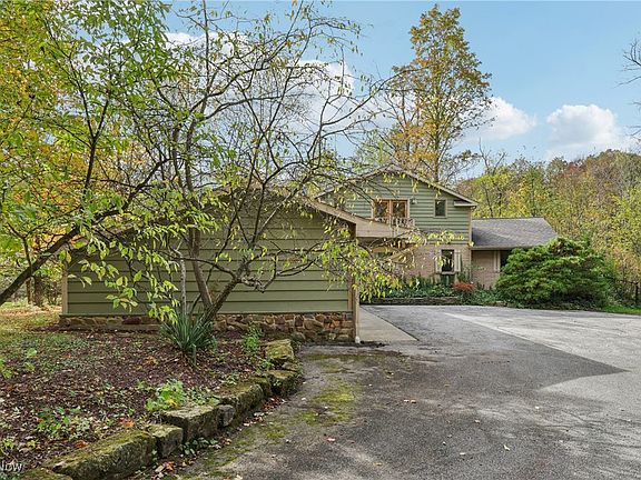 2nd image of 11450 Eastridge Cir