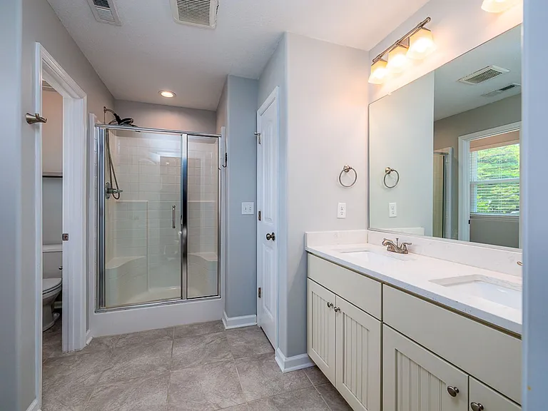1311 Sunset Dr — Photo 30
