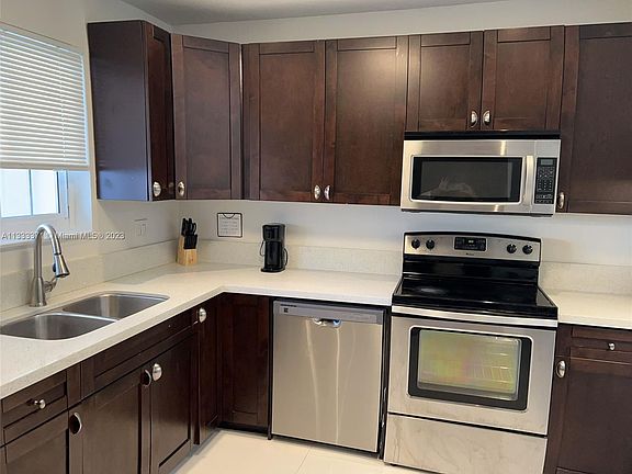 3rd image of 257 NE 118th St #257
