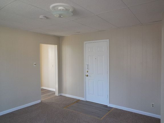 4th image of 720 E Clay St #B