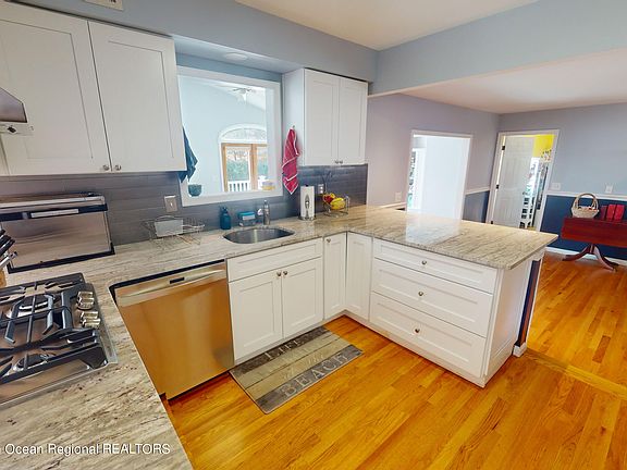 3rd image of 1449 Sequoia Circle