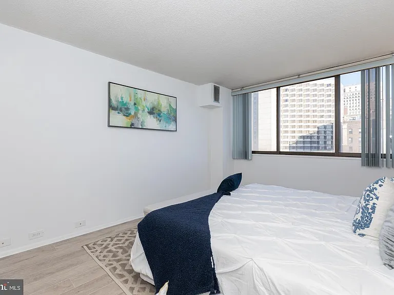 1326 Spruce St #1603 — Photo 7