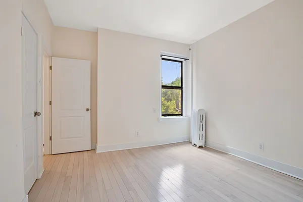 Rented by Compass | media 9