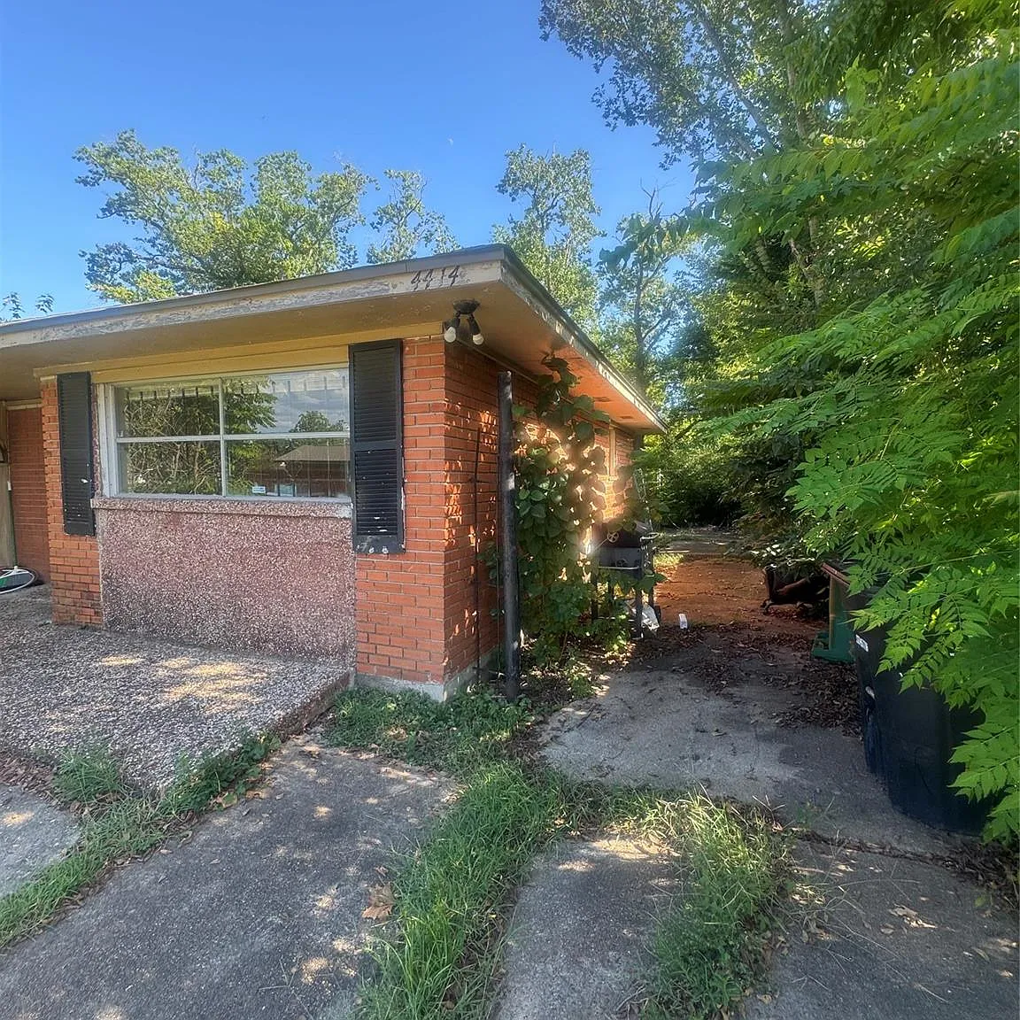 3 bed, 1.5 bath, 1186 sqft, $1,650 — Photo 3