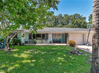 950 Knollwood Dr, Dunedin, FL 34698