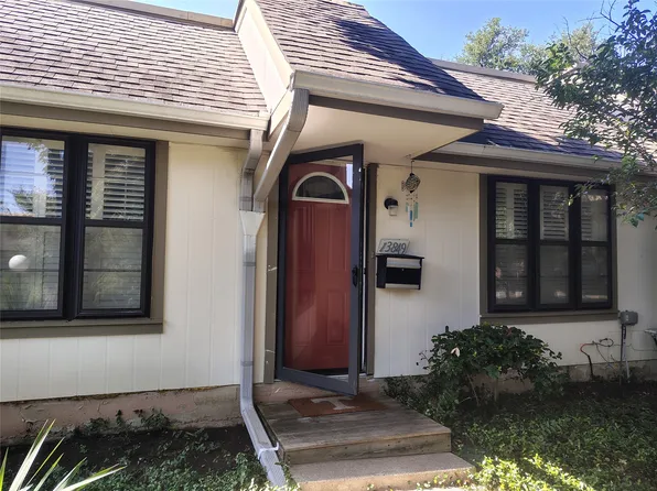 13849 Leinsper Green St, Dallas, TX 75240