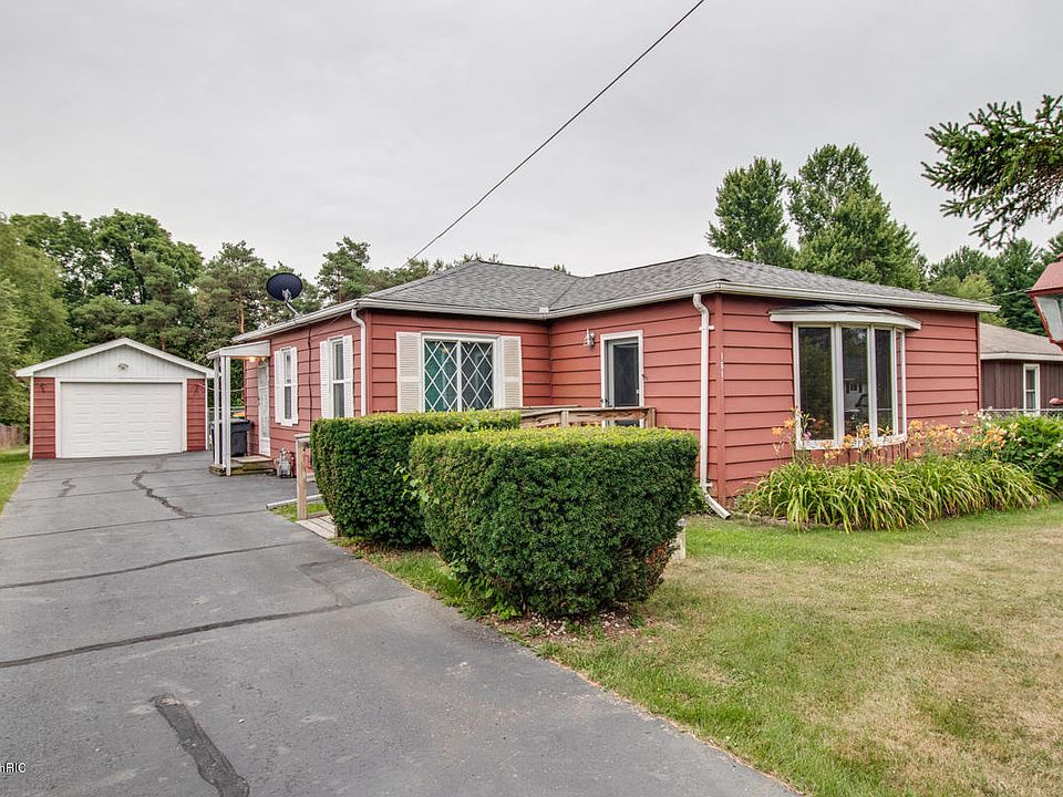 1st image of 161 Newtown Ave