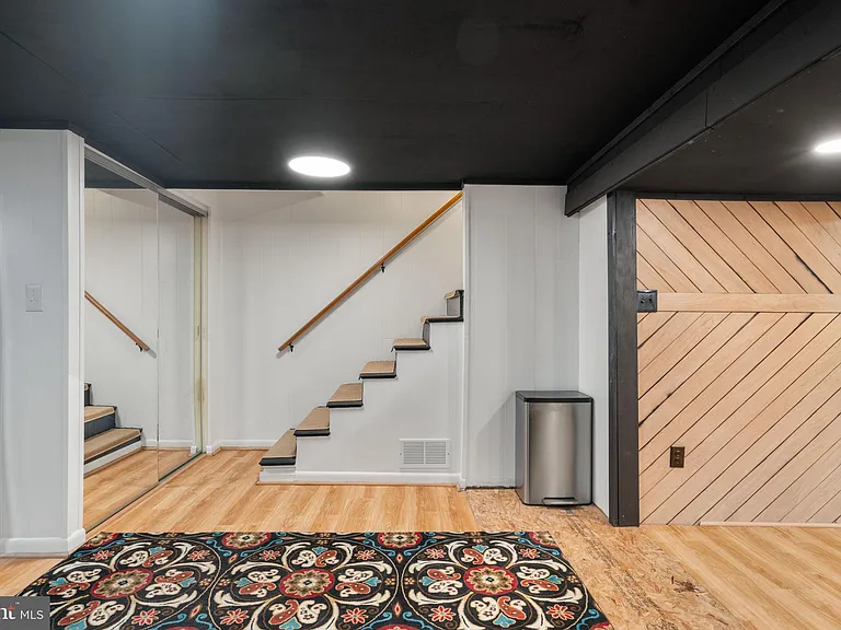 6011 Williamsburg Rd — Photo 25