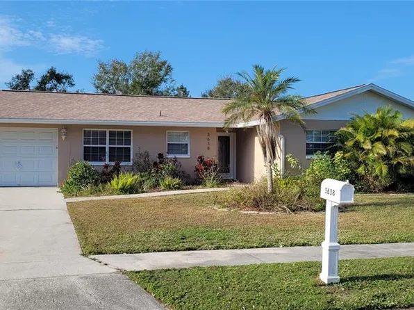 3638 Winderwood Dr, Sarasota, FL 34232