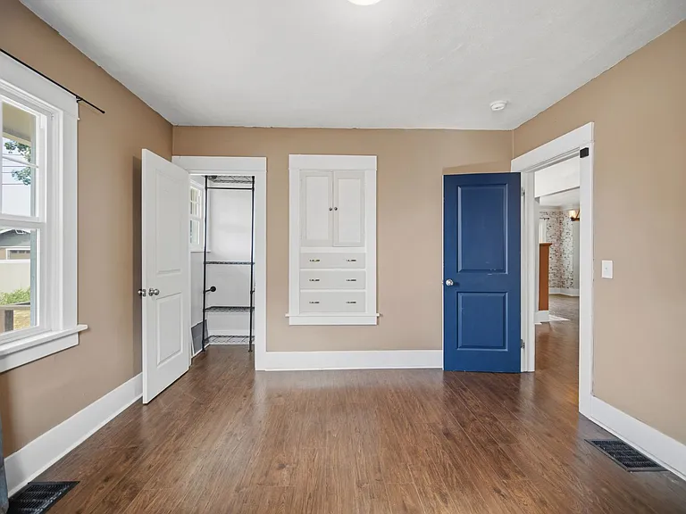 2527 W Liberty Ave — Photo 9