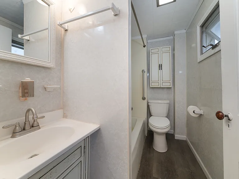 81 Madison St — Photo 15