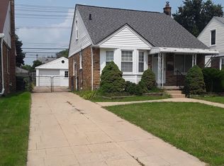 21033 Frazho St, Saint Clair Shores, MI 48081