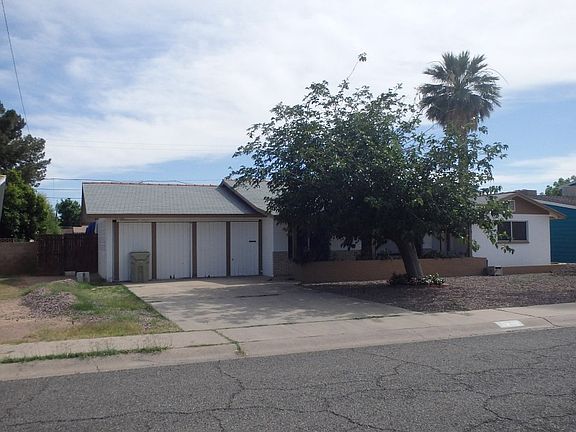 3rd image of 5529 W Belmont Ave
