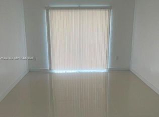 16465 NE 22nd Ave APT 110, North Miami Beach, FL 33160