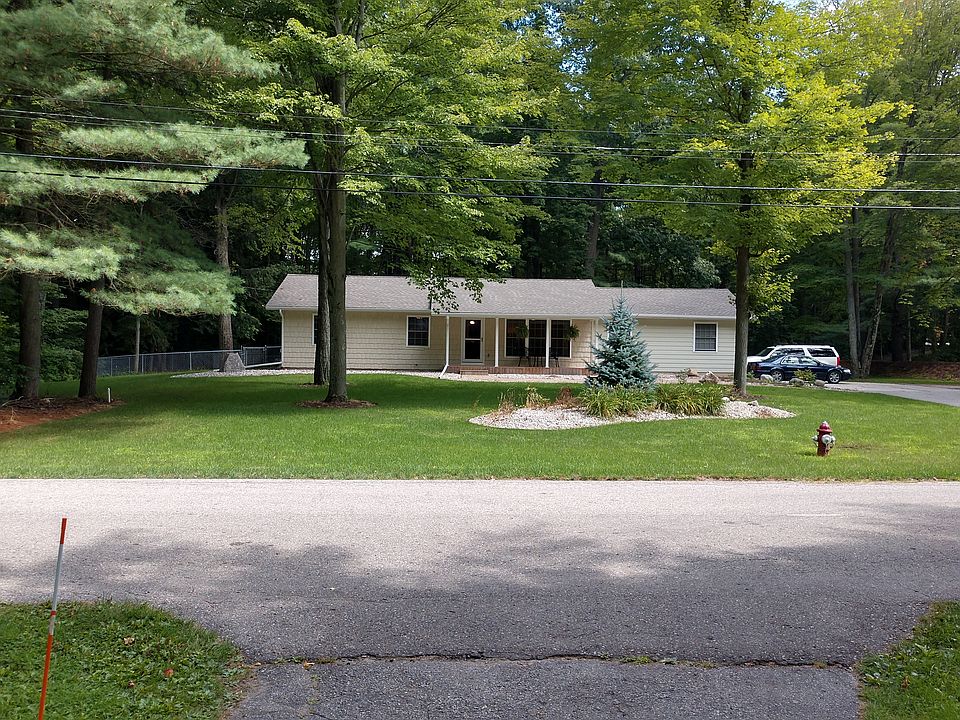 1st image of 568 N Rustic Dr