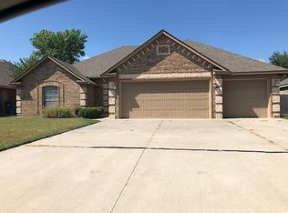 435 NE 21st St, Newcastle, OK 73065