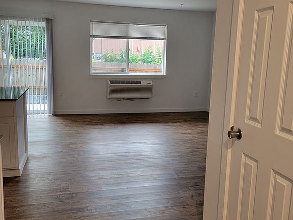 4th image of 4714 Ocean Beach Hwy #114