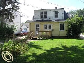 3rd image of 3858 Royal Ave