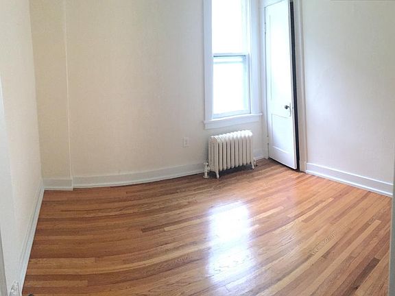5th image of 33 Ten Eyck Ave #2