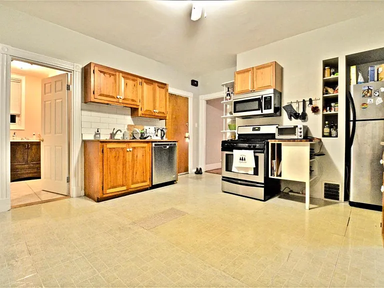 201 Hillside St #2A — Photo 4