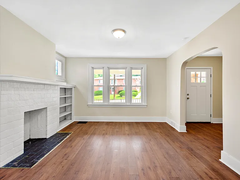2228 S Braddock Ave — Photo 11