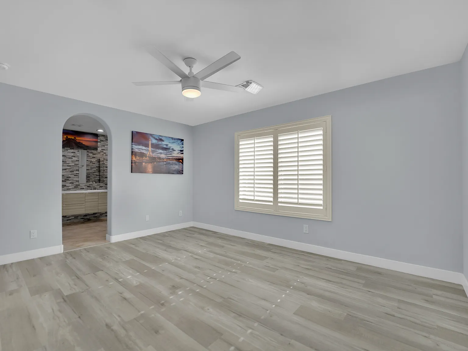 9645 Grapeland Avenue- - 1 — Photo 3