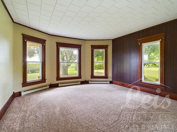 2nd image of 6330 Hahn Rd