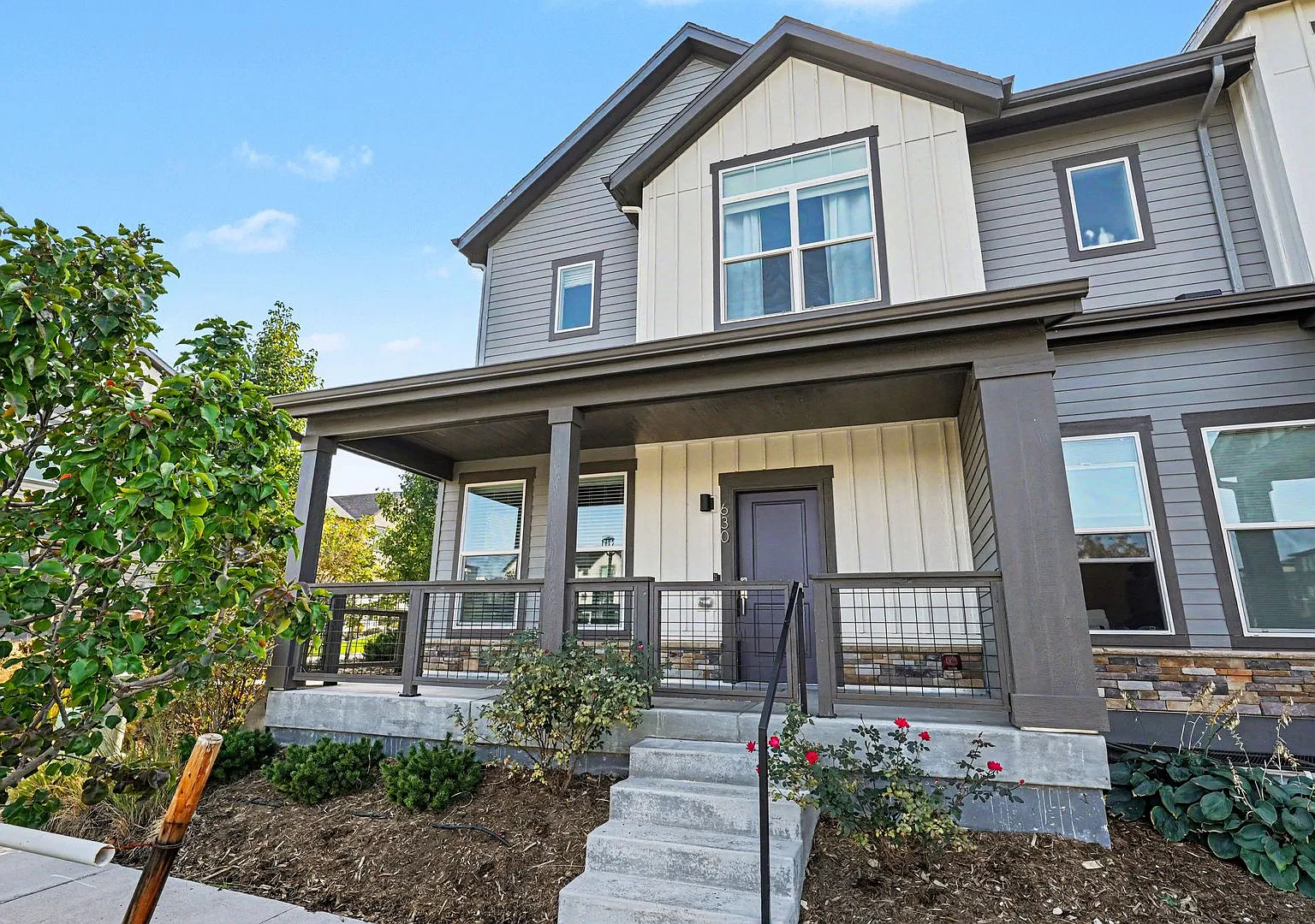 3 Bed / 4 Bath End-Unit Townhome in Downtown Superior — Photo 2