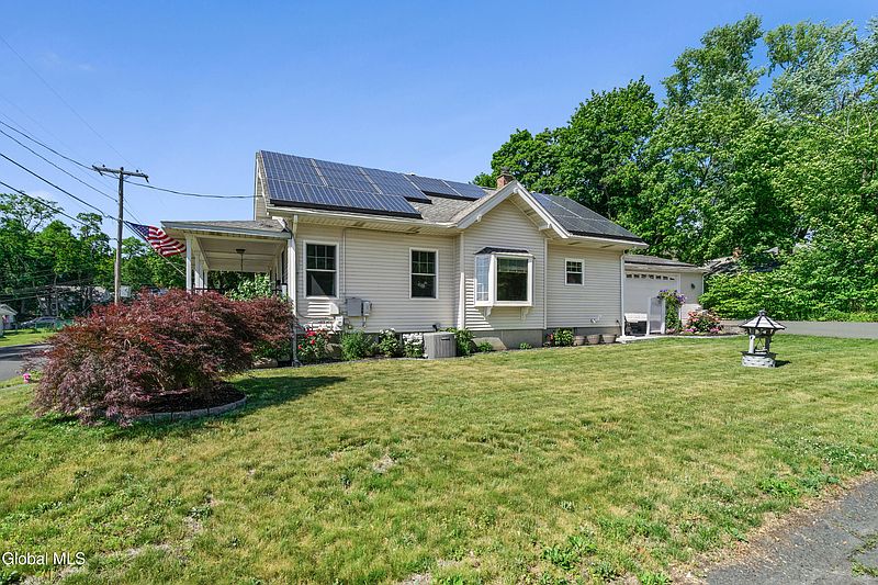 3rd image of 231 Summit Avenue