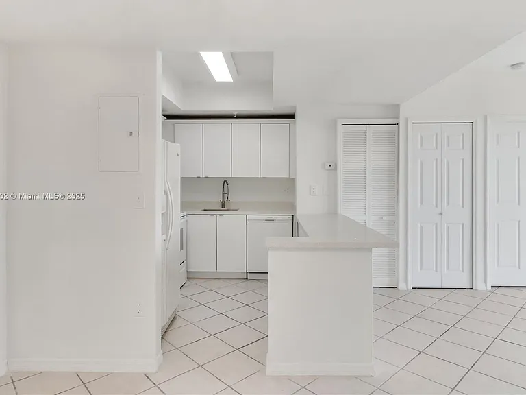 3500 Coral Way #1207 — Photo 4