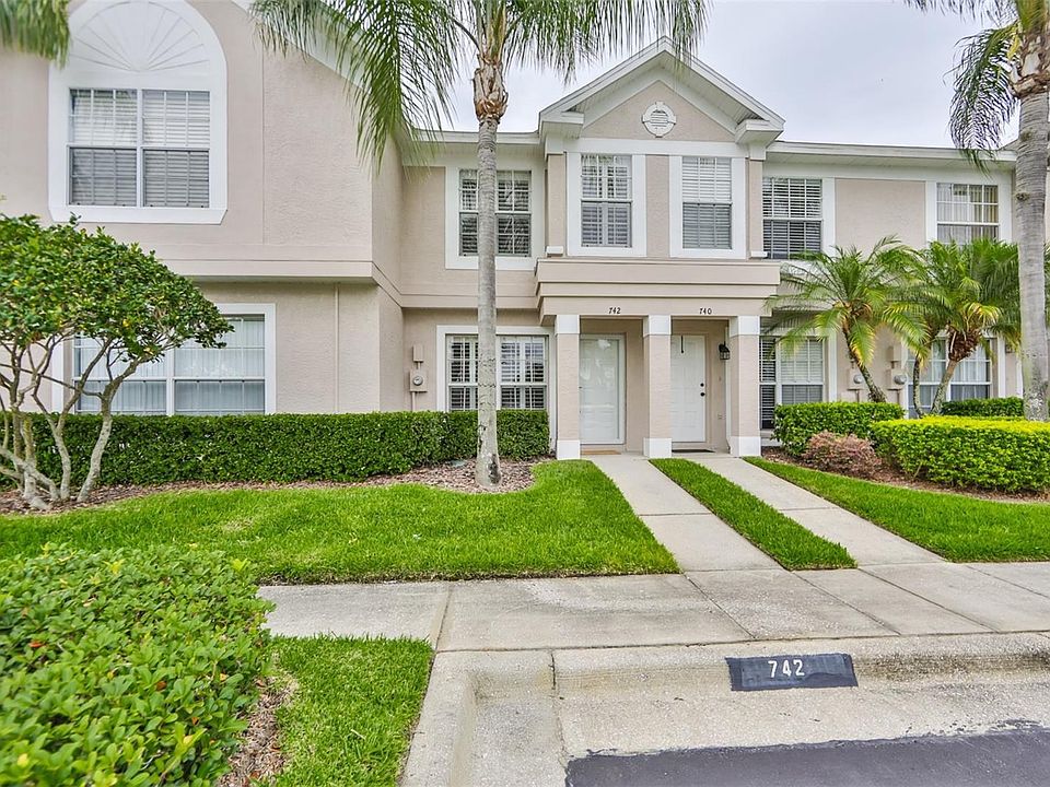 1st image of 742 Kensington Lake Cir