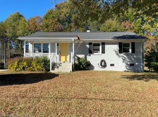 1221 Woodbriar Ave, Greensboro, NC 27405