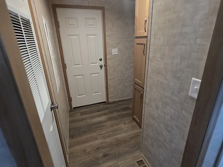 9091 Williams Rd — Photo 14