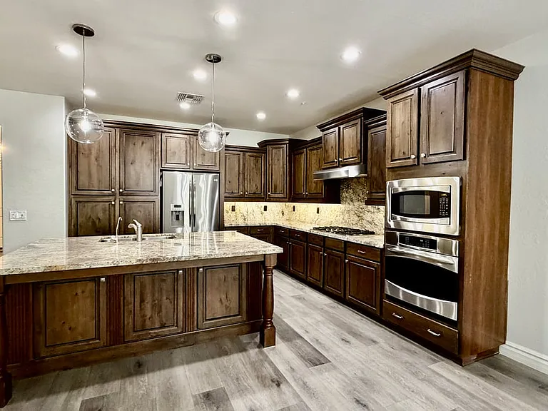 1777 W Ocotillo Rd — Photo 6