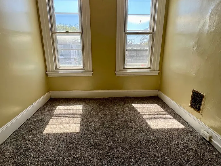 1500 N Frazier St — Photo 12