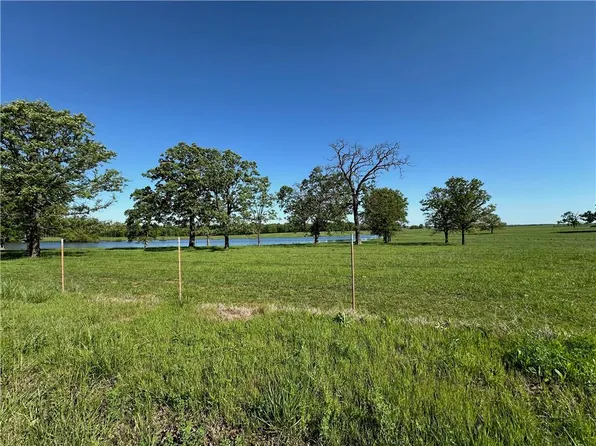 376 NW 90th Rd, Sheldon, MO 64784