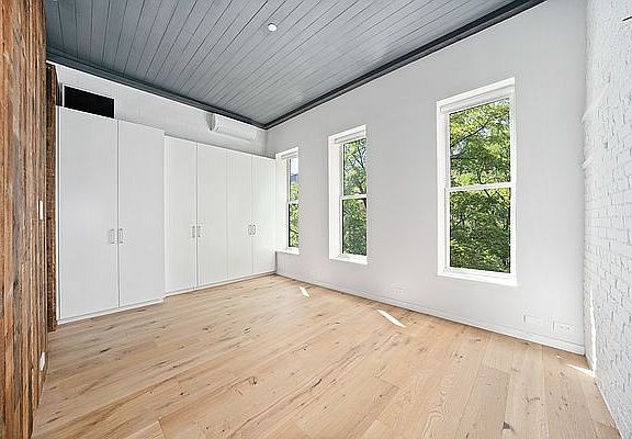 5th image of 318 W 113th St #3