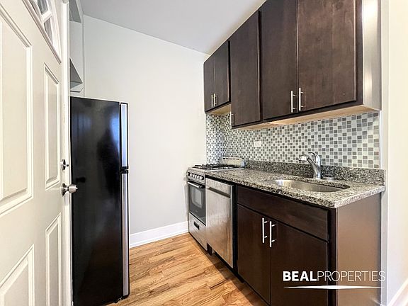 5th image of 2902 N Mildred Ave #E1